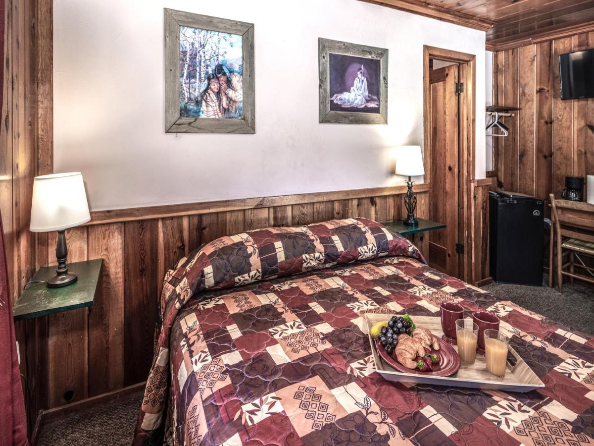 רואידוסו Apache Village Cabinette 13, Queen Bed, Midtown, Sleeps 2 מראה חיצוני תמונה