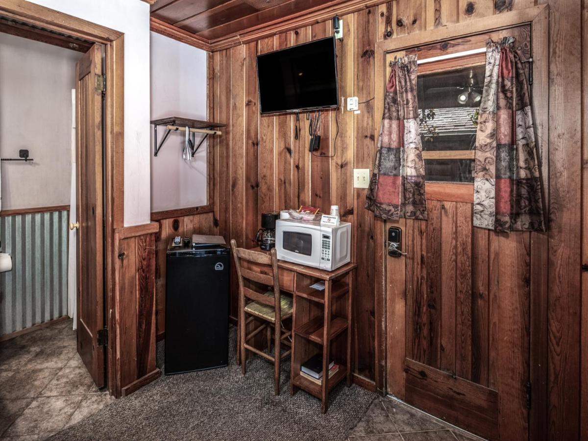 רואידוסו Apache Village Cabinette 13, Queen Bed, Midtown, Sleeps 2 מראה חיצוני תמונה